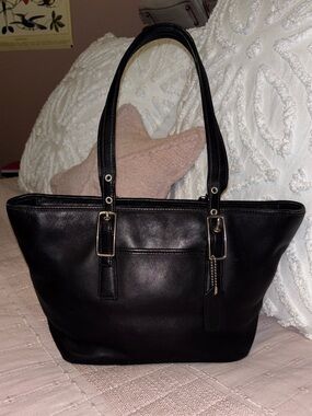 Vintage Coach Legacy West Market Zip Top Tote in Black Smooth Leather #9847